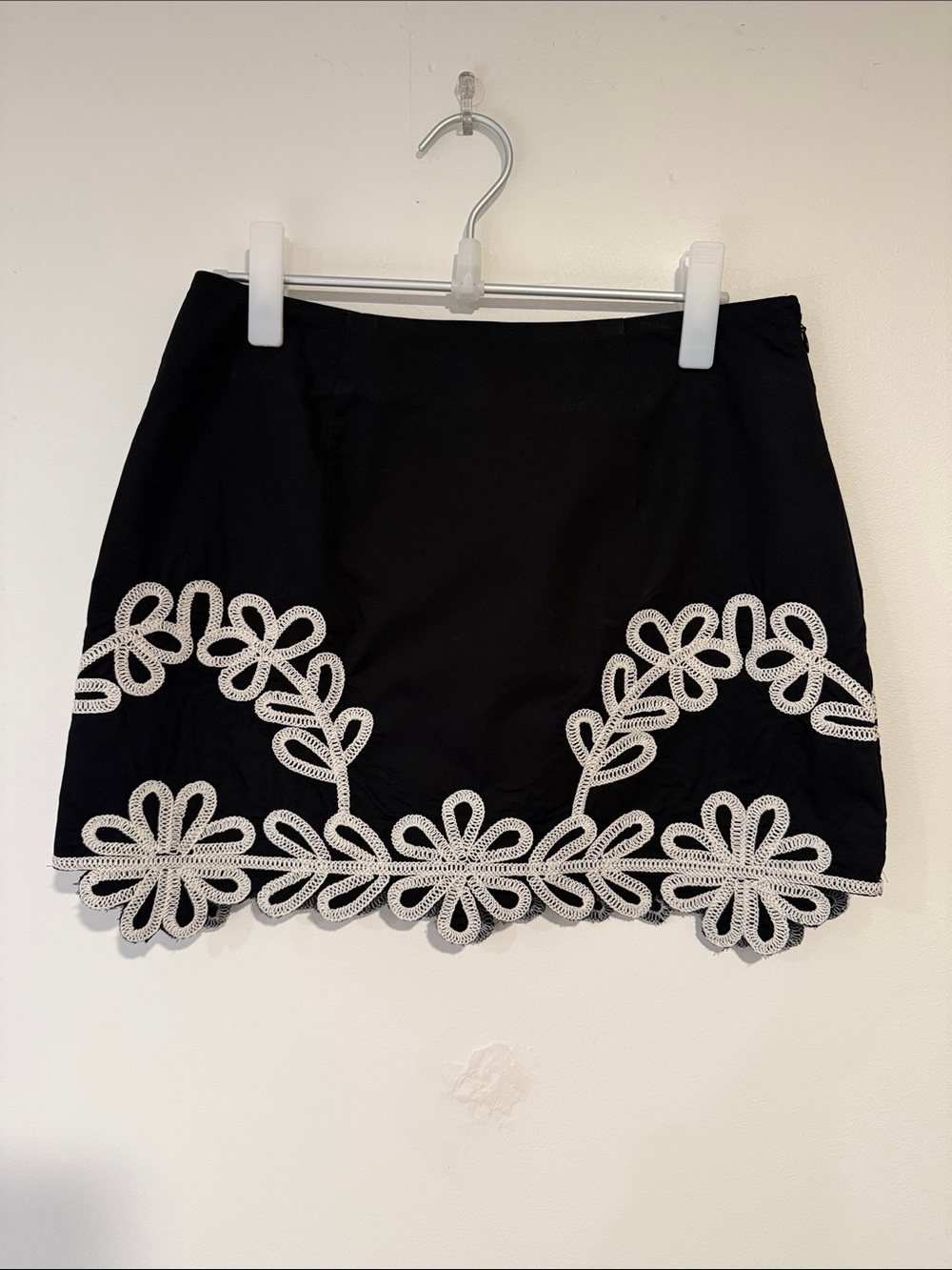 Commense Black Mini Skirt with White Floral Lace Hem - Size Medium